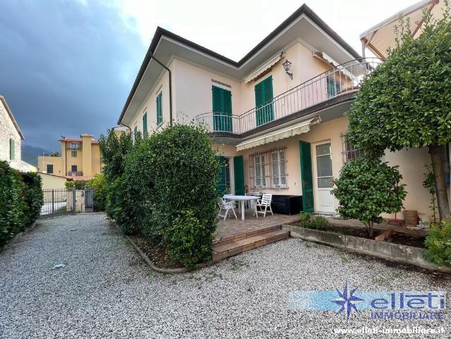 Two-family villa, Seravezza - Photo 1