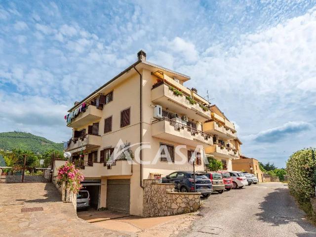 4-room flat in Via delle Calcare 16, Rocca di Papa - Photo 1