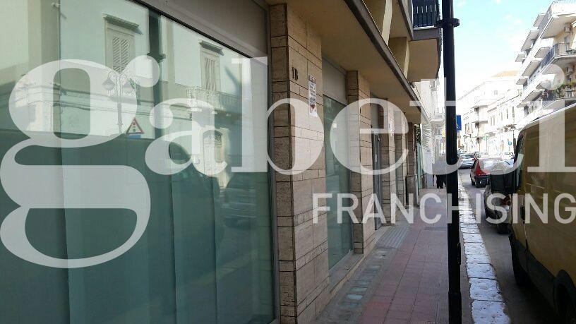 Negozio in Via Bovio 1, Canosa Di Puglia, {3} - Foto 2