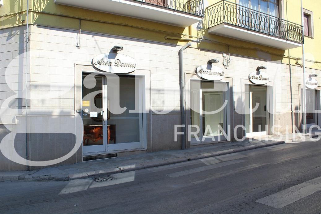 Negozio in Via Imbriani 170, Canosa Di Puglia, {3} - Foto 2