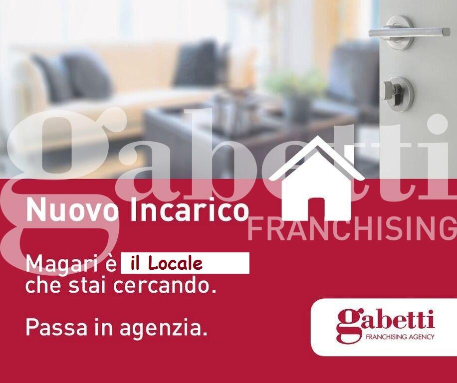 Negozio in Via Corsica 101, Canosa Di Puglia, {3} - Foto 2