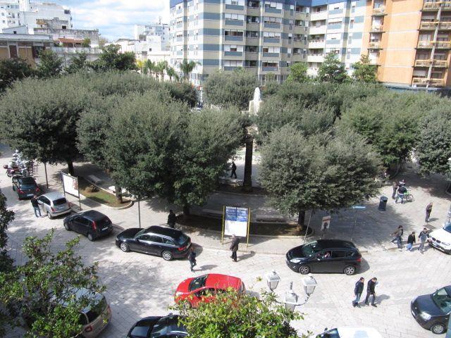 Ufficio in Piazza Cairoli 5, Brindisi - Foto 1