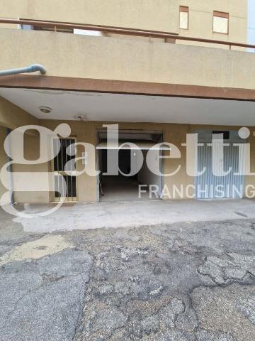 Garage or car box in Via Pace Brindisina 77, Brindisi - Photo 1