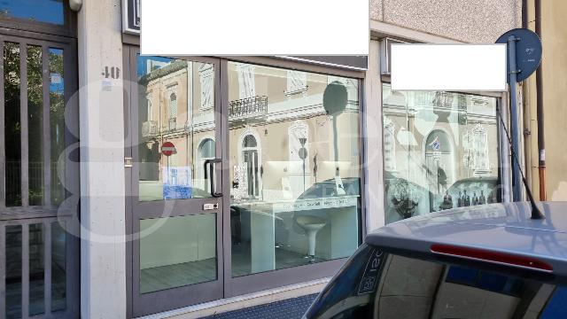 Negozio in Via Indipendenza 38, Brindisi - Foto 1