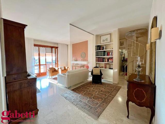 3-room flat in Via Carando, Bra - Photo 1