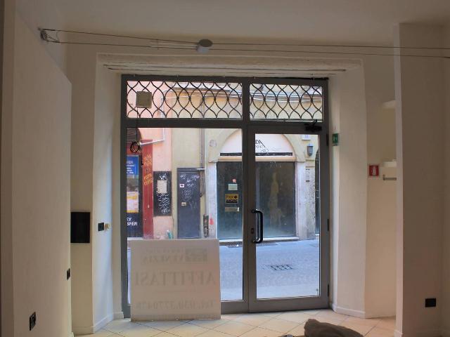 Shop in Via Rossovera, Brescia - Photo 1