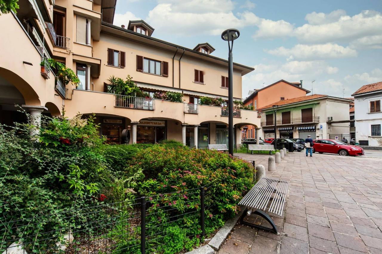 Negozio in , Vanzago, {3} - Foto 2