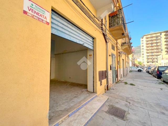 Geschäft in Via Briuccia 13, Palermo - Foto 1