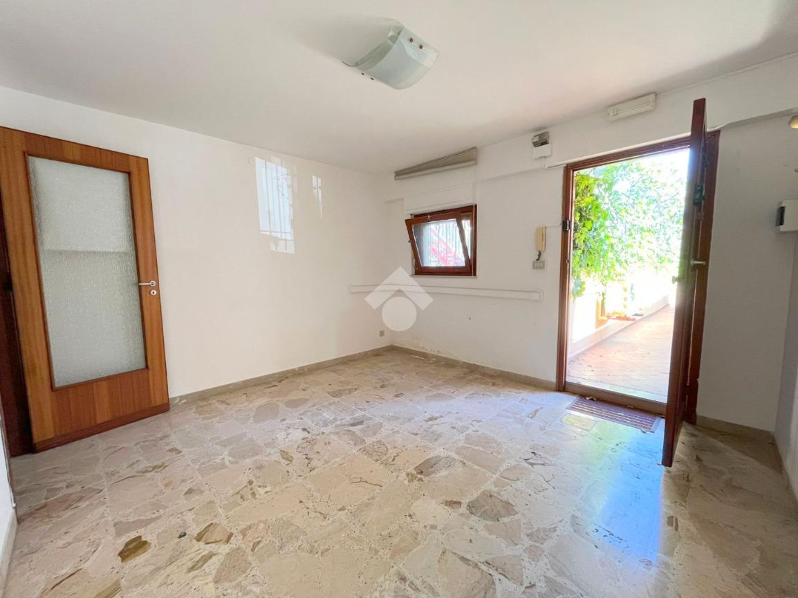 Ufficio in Via Ruggero Marturano 30, Palermo, {3} - Foto 2