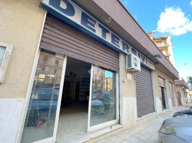 Geschäft in Via Bartolomeo Berrettaro 26, Palermo - Foto 1