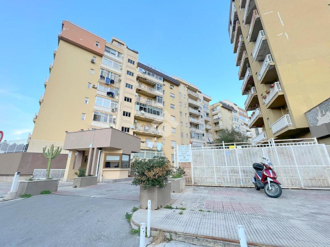 Negozio in Via Cartagine 51, Palermo, {3} - Foto 2