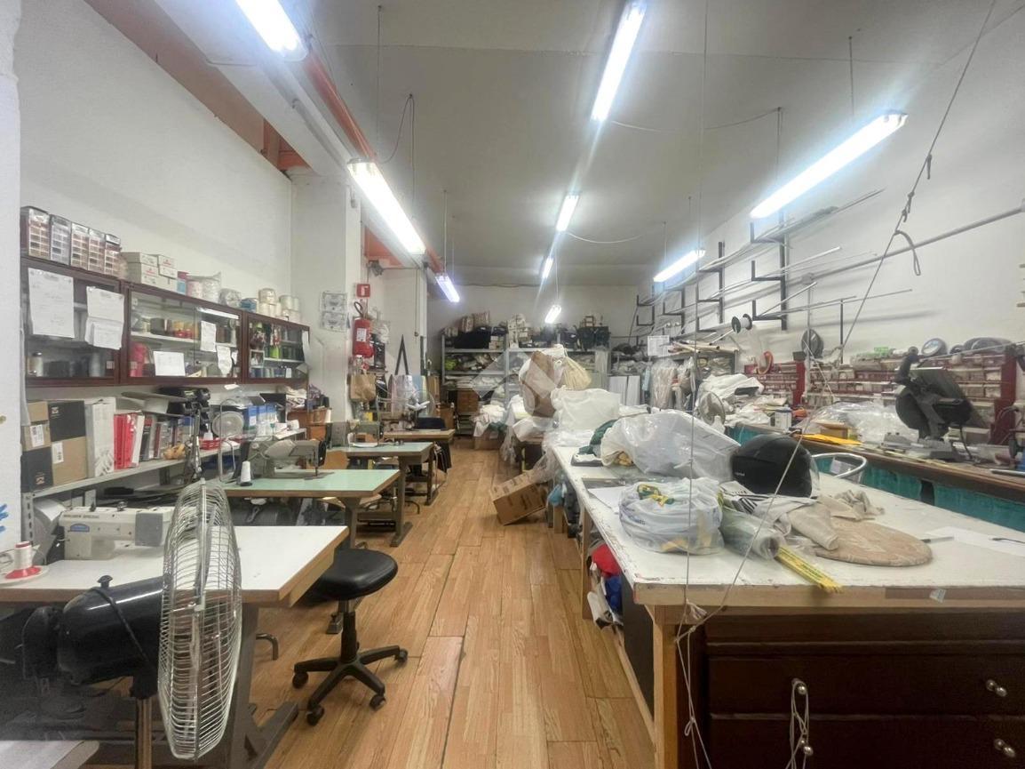 Magazzino in Viale delle Magnolie 39, Palermo, {3} - Foto 2