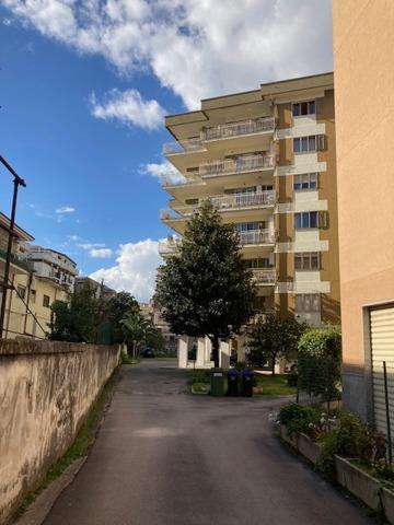 Vierzimmerwohnung in Via Gonzaga, Battipaglia - Foto 1