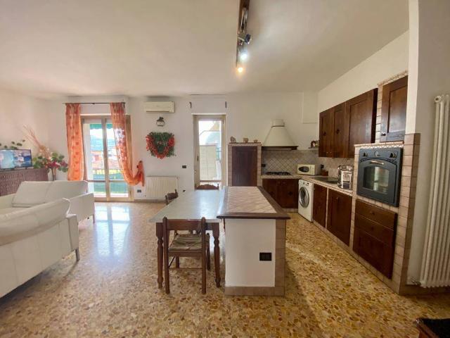 4-room flat, Bolano - Photo 1