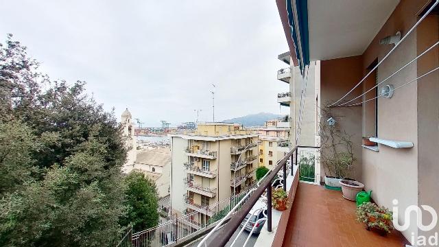 4-room flat in Via Stefano Tubino 36, Genova - Photo 1