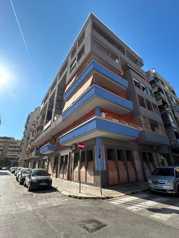 Vierzimmerwohnung in Via Raffaele Girondi, Barletta - Foto 1