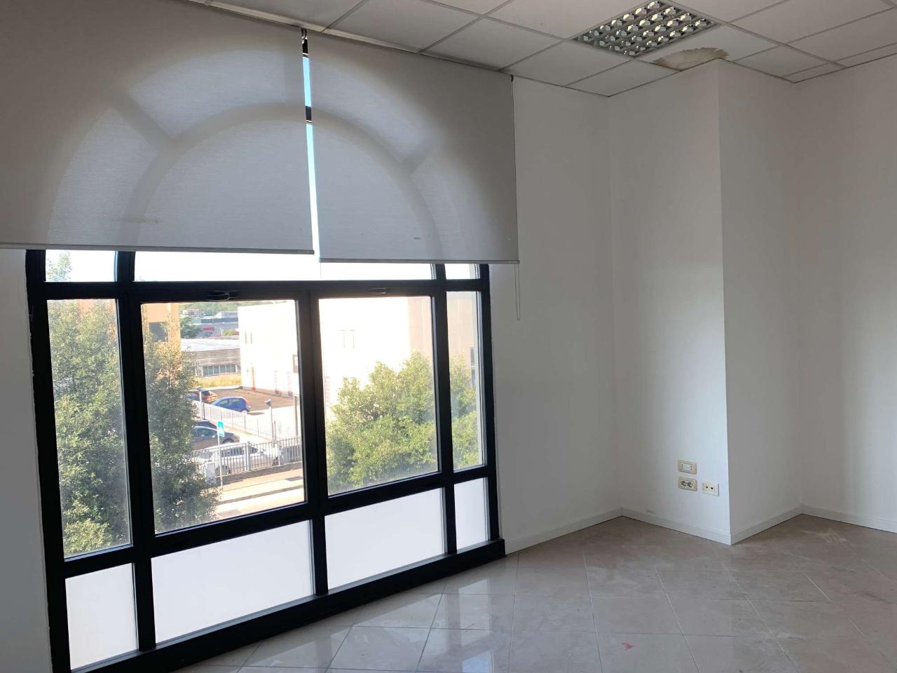 Ufficio in , Corciano, {3} - Foto 2