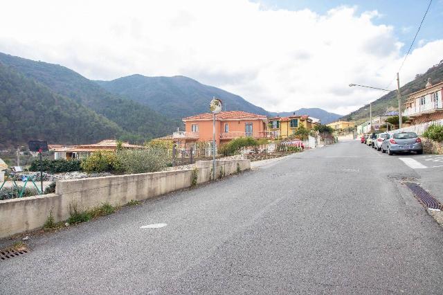 Garage or car box in Vico Barescione, Toirano - Photo 1