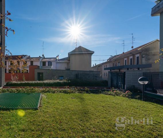 Büro in Via Crispi, Busto Arsizio - Foto 1