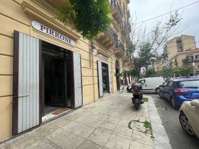 Negozio in Via Paolo Paternostro 27, Palermo - Foto 1