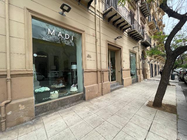 Shop in Via Paolo Paternostro, Palermo - Photo 1