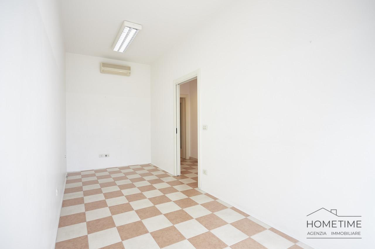 Negozio in Via Felisati 40, Venezia, {3} - Foto 2