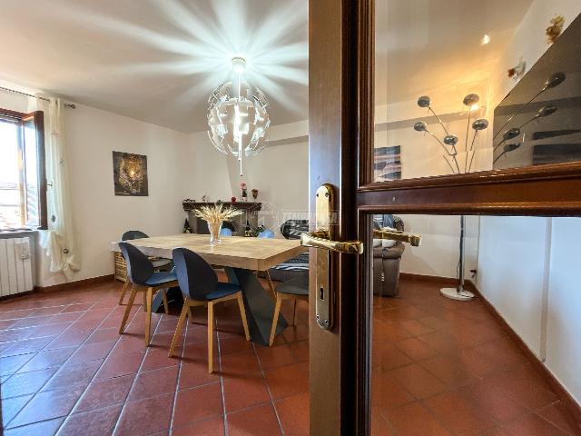 Vierzimmerwohnung in Via dei Giardini 32, Viterbo - Foto 1