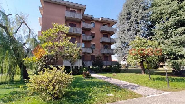 3-room flat in Via Statuto 33, Parabiago - Photo 1