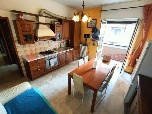 3-room flat in Via Benedetto Croce 30, Parabiago - Photo 1