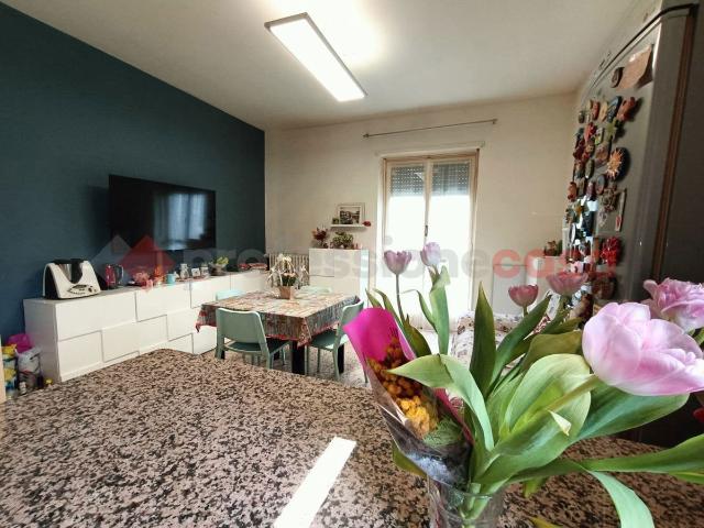 3-room flat in Via Gramsci 6, Parabiago - Photo 1