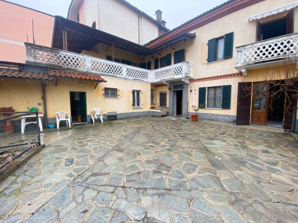 Casa indipendente in vendita a Rocca D'Arazzo