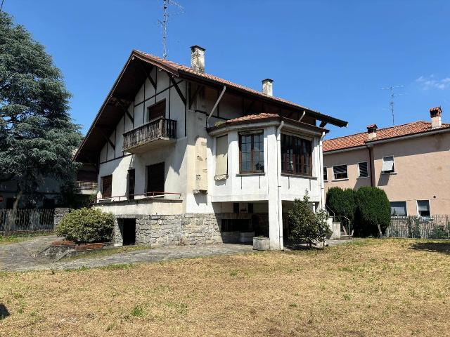 Mansion in Via Pietro Brocchi, Cabiate - Photo 1