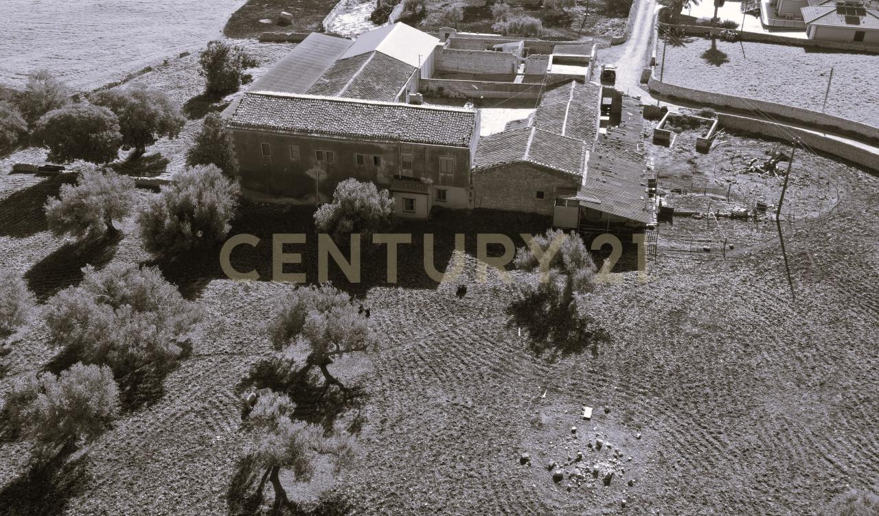 casa indipendente in vendita a Modica