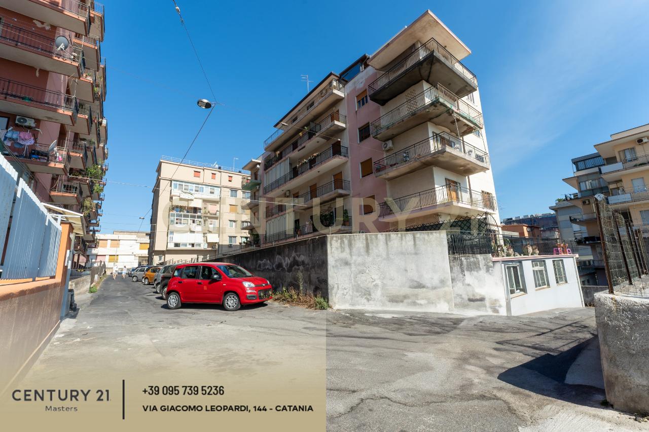 Palazzina commerciale in Via Antonio Prestinenza 7, Catania, {3} - Foto 1