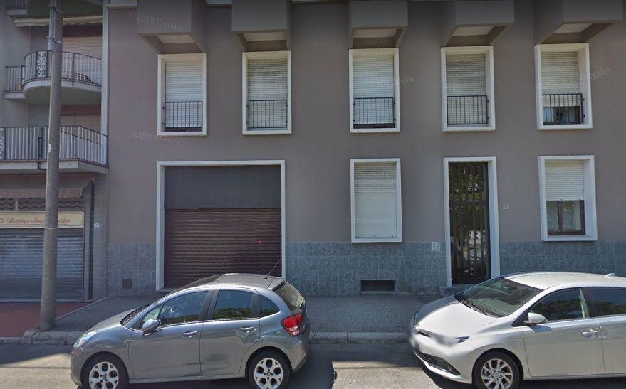 Negozio in Via Arona 15, Borgomanero - Foto 1