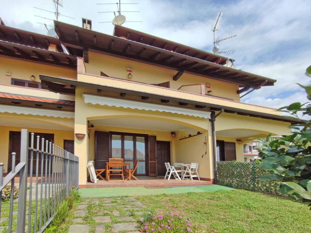 Villa a schiera in vendita a Nebbiuno