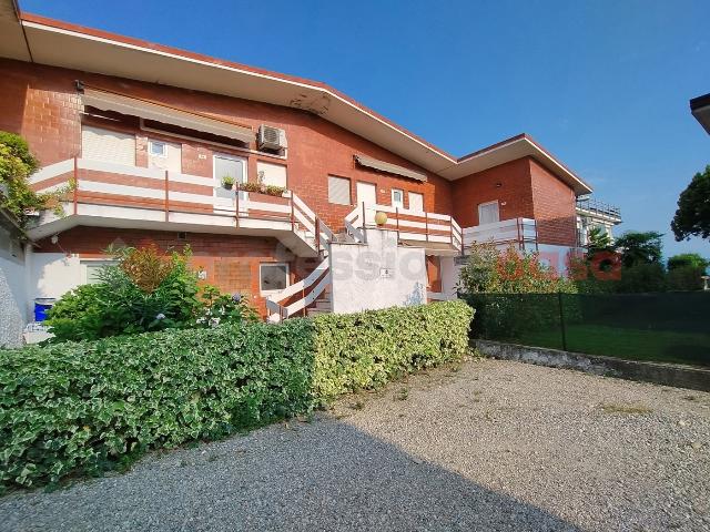 2-room flat in Via Lago Maggiore, Castelletto sopra Ticino - Photo 1