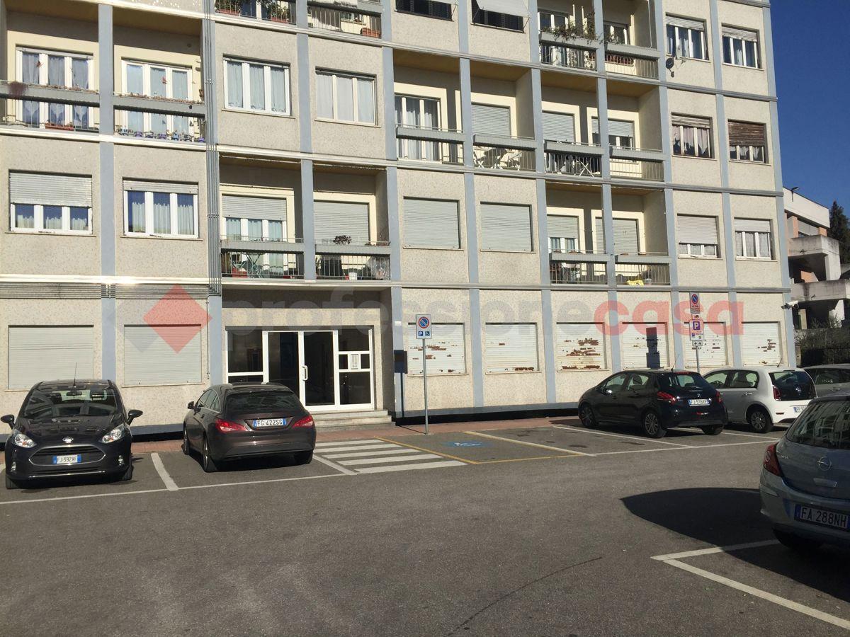 Ufficio in Piazza Trarego, Verbania, {3} - Foto 1