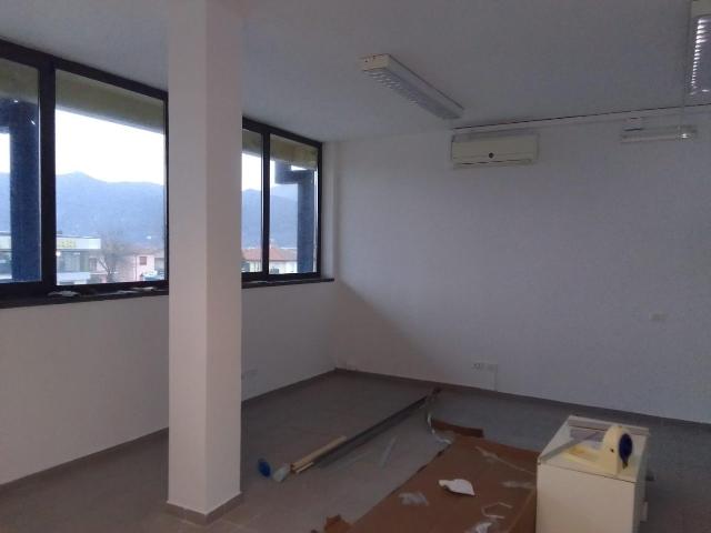 Business space, Bientina - Photo 1