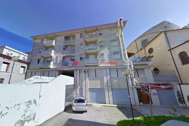 Negozio in Via Manzoni 129, Foggia - Foto 1