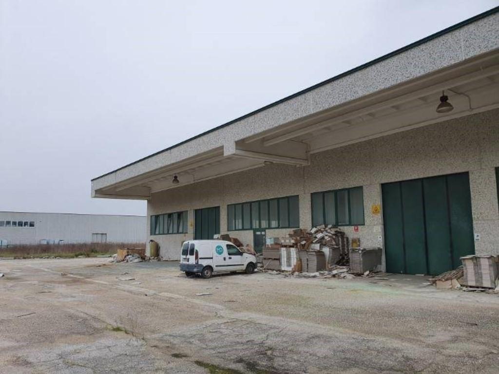 Capannone in Loreto Brecce, 78 78, Loreto, {3} - Foto 2