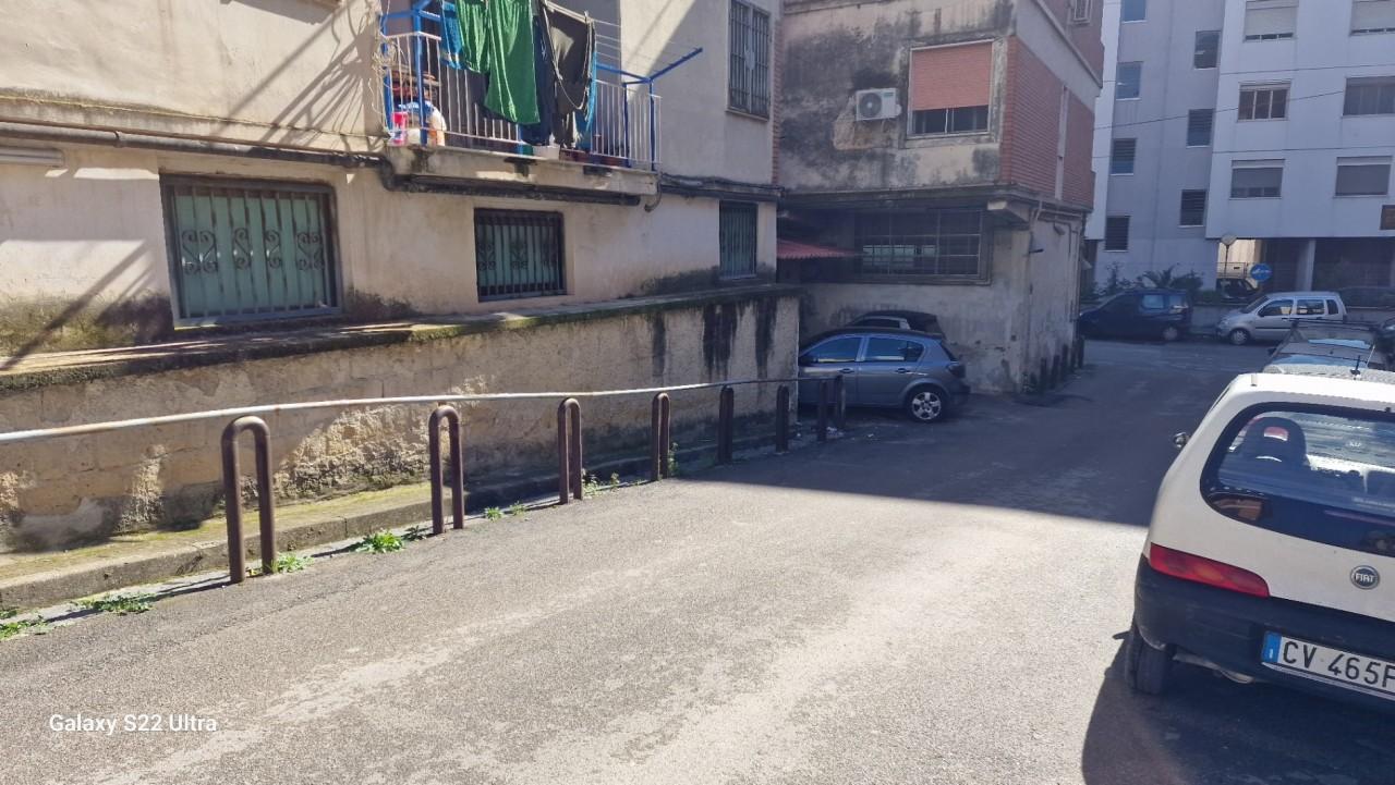 Palazzina commerciale in Via Monfalcone 50, Napoli, {3} - Foto 2