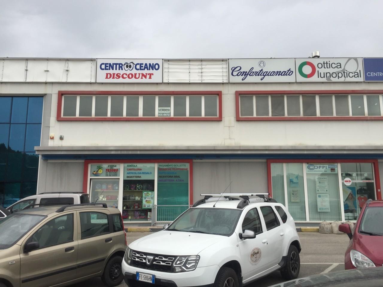 Palazzina commerciale in Via del Commercio, Castelplanio, {3} - Foto 2