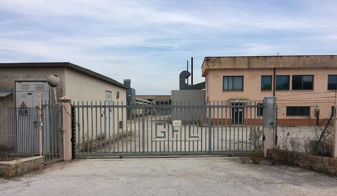 Capannone in Via Erideo Marinucci, Recanati, {3} - Foto 2