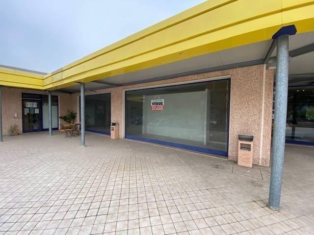 Palazzina commerciale in Via Nazionale 95, Urbino, {3} - Foto 2