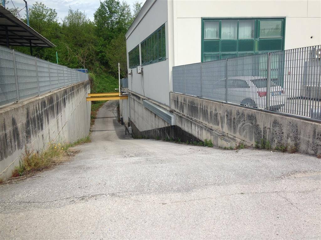 Magazzino in Via Alessandro Volta, Cagli, {3} - Foto 1