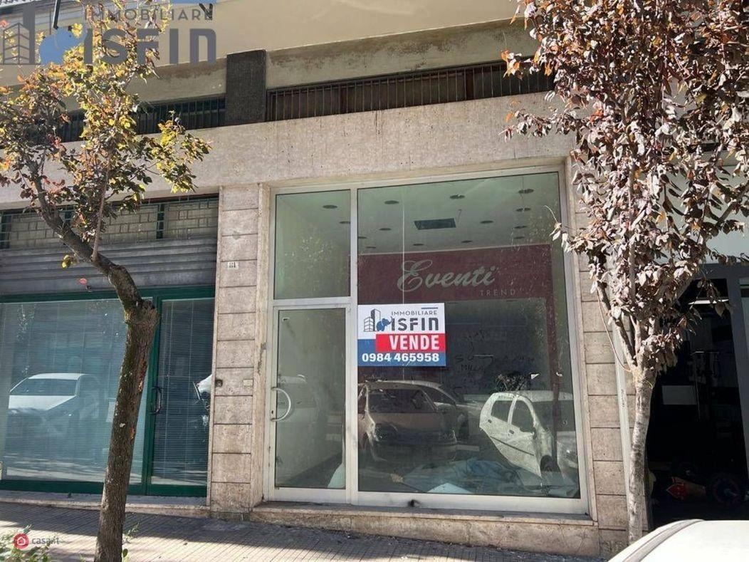 Palazzina commerciale in Corso Luigi Fera 83, Cosenza, {3} - Foto 1