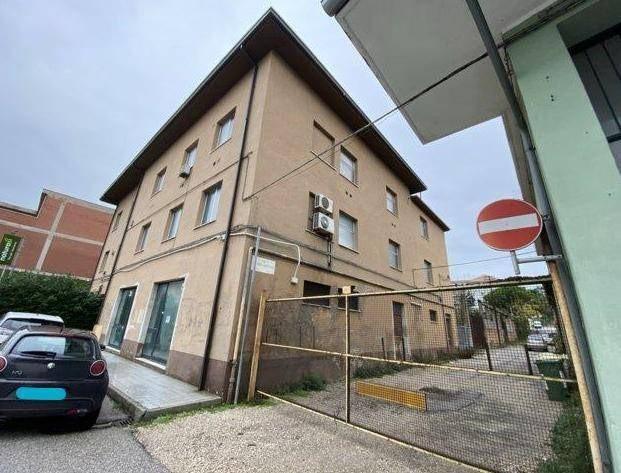 Palazzo in vendita a Ancona