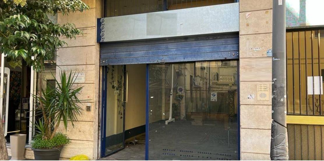 Palazzina commerciale in Via Cesare Marini, Cosenza, {3} - Foto 2