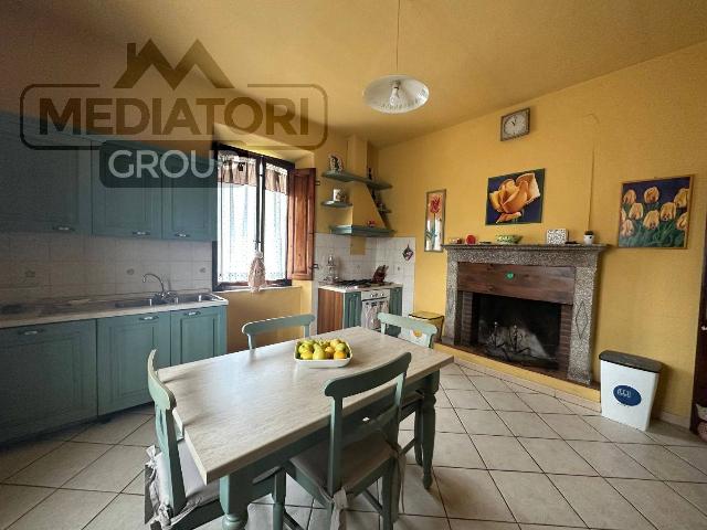 4-room flat in Via della Repubblica, Barga - Photo 1